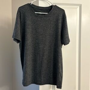 Men’s Alo short sleeve size Large